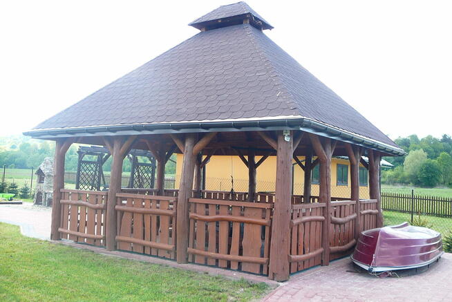 Klimatyzowany domek ze stawem dla 9 osób - Bieszczady