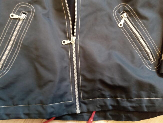 Kurtka wiatrówka na 146 cm