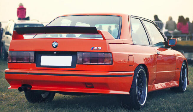 BMW 3 E30 M3 Spoiler EVO Style