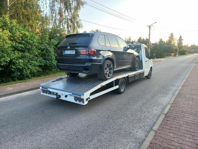 Pomoc drogowa autoholowanie transport ryki