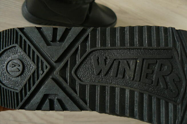 Nieuzywane buty zimowe na rzepy, rozm.41