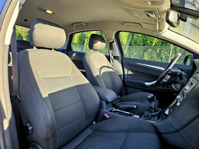 Ford Mondeo HTB 2.0i Titanium Oryg.157tys.kmRata700ZŁ