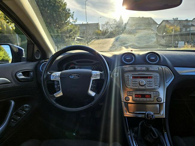 Ford Mondeo HTB 2.0i Titanium Oryg.157tys.kmRata700ZŁ