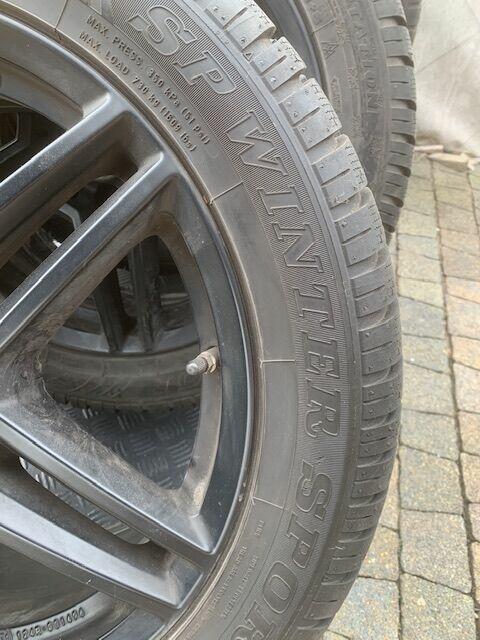 Sprzedam opony zimowe na alufelgach do mercedesa