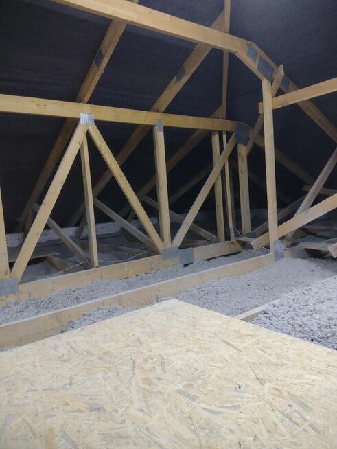 Celuloza, wdmuchiwanie ocieplenia, naprawa izolacji