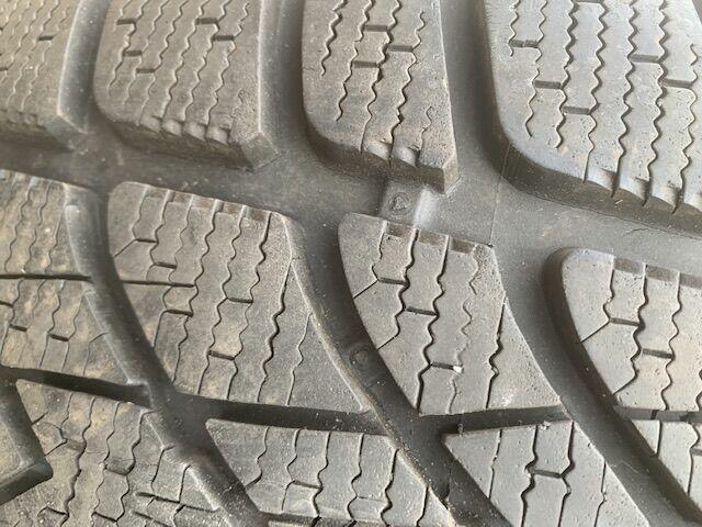 Sprzedam opony zimowe na alufelgach do mercedesa