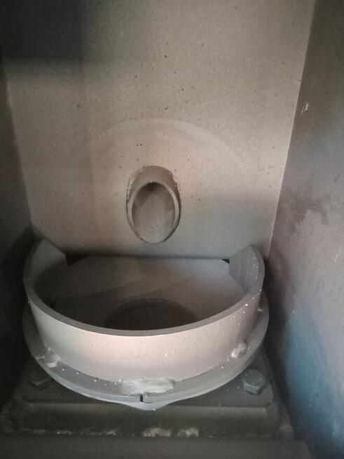 TOBY - H24, kominek na pellet z funkcją c.o. kremowy