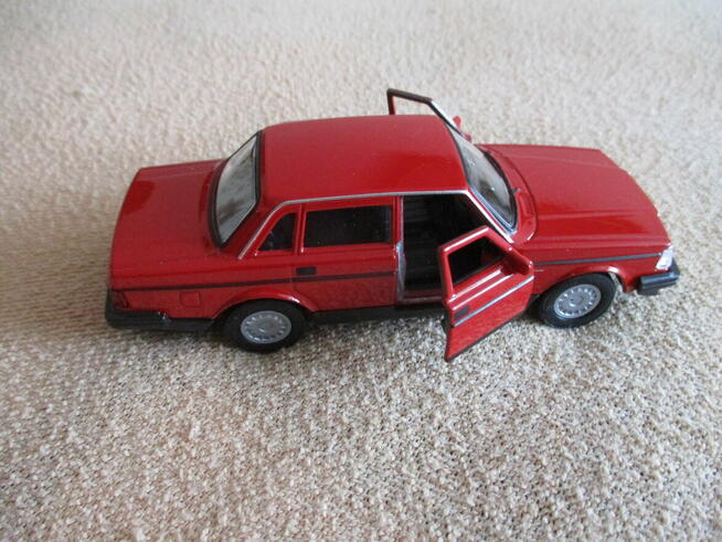 Historyczny szwedzkie Volvo 240 GL.