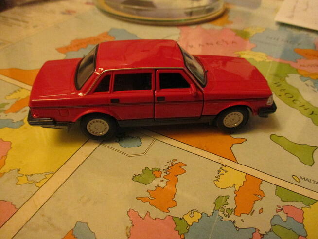 Historyczny szwedzkie Volvo 240 GL.