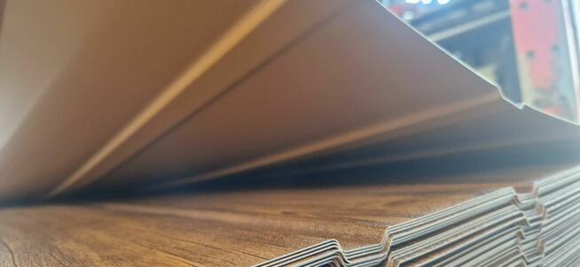 Blacha trapezowa T-7 CIEMNY DĄB lakier - od ręki