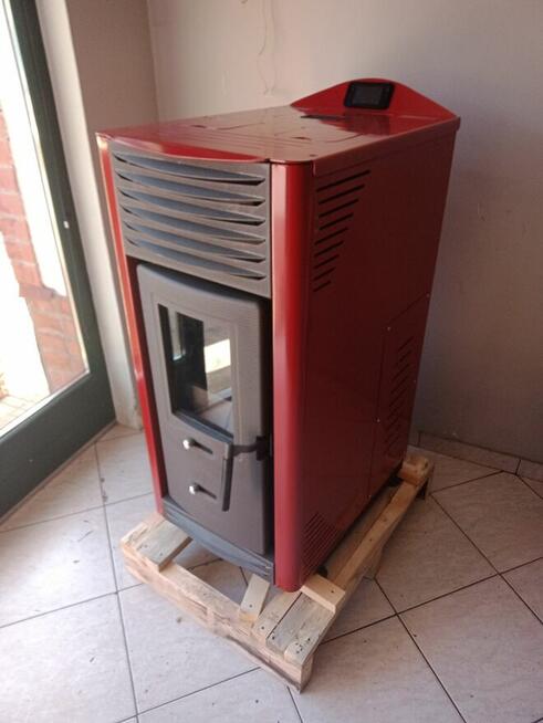 HELENA AQUA 10 Kw kominek na pellet z funkcją c.o. czerwony