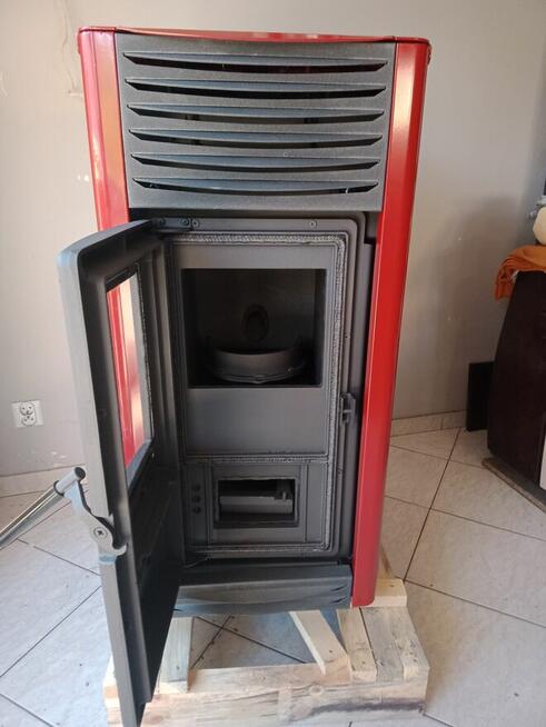HELENA AQUA 10 Kw kominek na pellet z funkcją c.o. czerwony