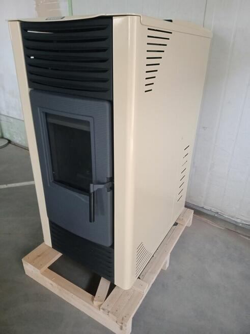 TOBY - H24, kominek na pellet z funkcją c.o. kremowy