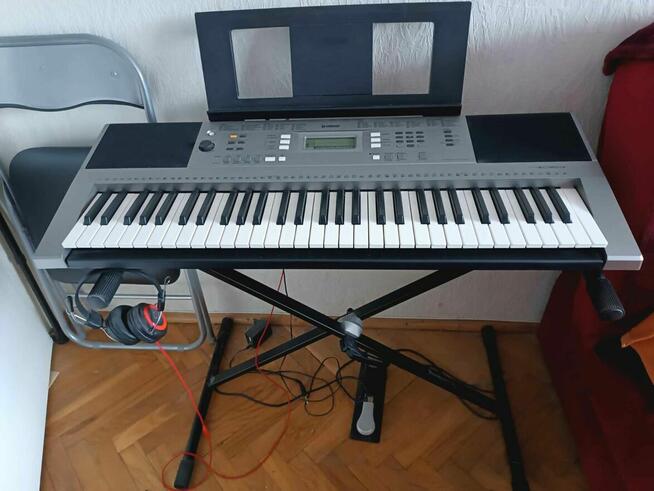 Keyboard Yamaha PSR E353 +stojak i pokrowiec do keyboardu