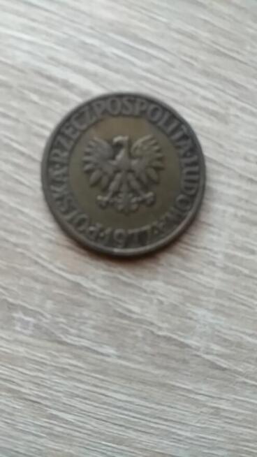 6. PRL 5 zł. z 1977 r. bez znaku menniczego