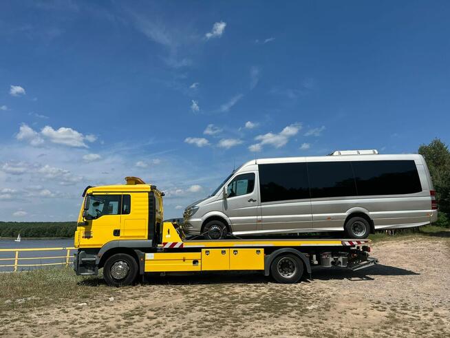TRANSPORT SAMOCHODÓW CIĘŻAROWYCH TIR BUS KIELCE 24h TANIO