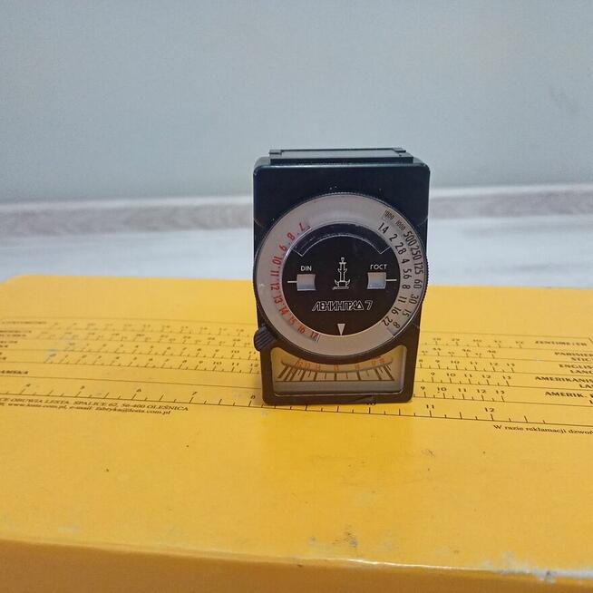 Aparat Fotograficzny Zenit ET,Lampa Błyskowa, Miernik Światła