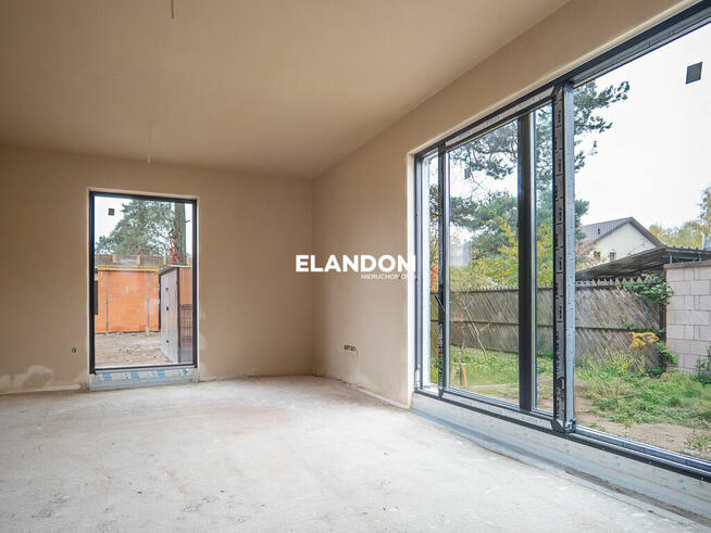 Dom wolnostojący w centrum Józefowa