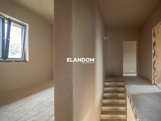 Dom wolnostojący w centrum Józefowa