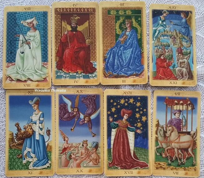 Wróżba przepowiednia Tarot Lenormand Runy