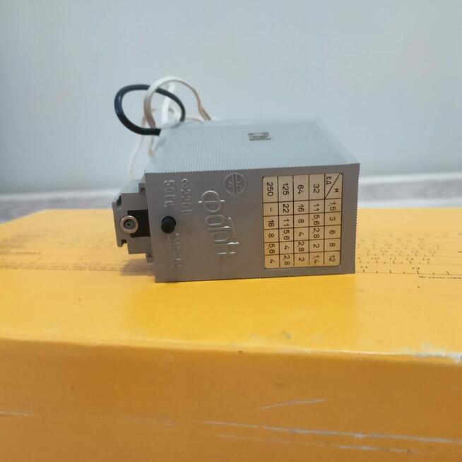 Aparat Fotograficzny Zenit ET,Lampa Błyskowa, Miernik Światła