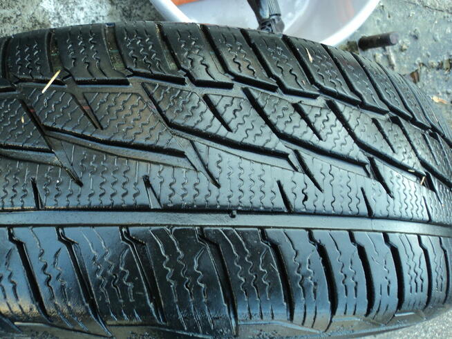 sprzedam ładne opony zimowe razem z felgami stalowymi, 2017r