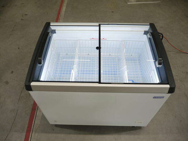 Dwustronna zamrażarka SD-460 CE z oświetleniem LED nowa.