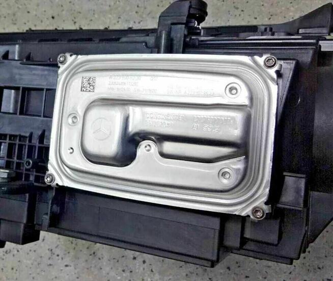 Mercedes Reflektory LED Performence A2069068204 A2069068104