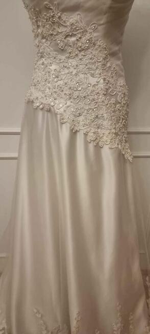 Sprzedam Tanio suknie ślubną rozmiar 36-40