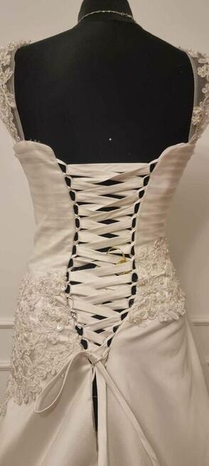 Sprzedam Tanio suknie ślubną rozmiar 36-40