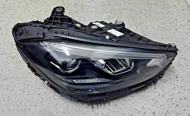 Mercedes Reflektory LED Performence A2069068204 A2069068104