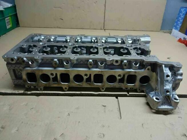 Mercedes-Benz Głowica silnika OM654 z zaworami R654016