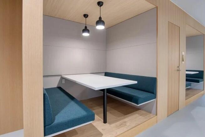 Nowoczesne biura i coworking w Skylight Building,