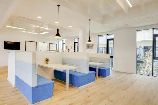 Nowoczesne biura i coworking w Skylight Building,