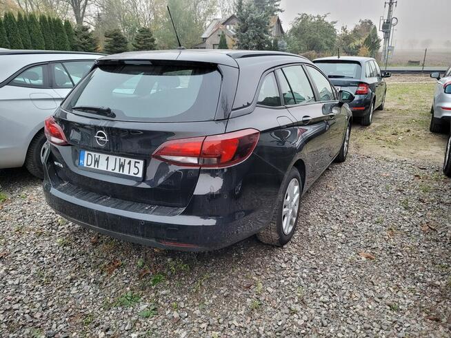 Wypożyczalnia samochodów wynajem aut Łódź Pabianice Rzgów Tu