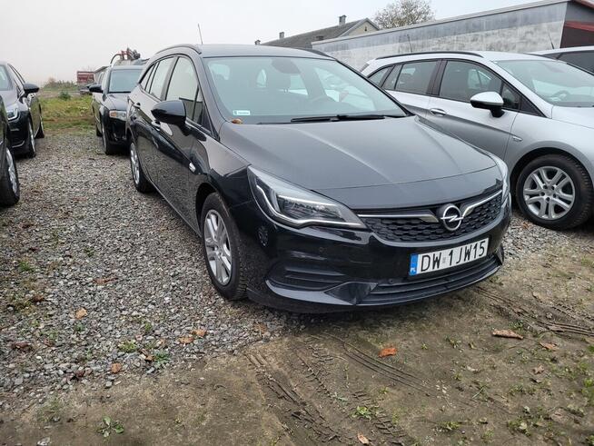 Wypożyczalnia samochodów wynajem aut Łódź Pabianice Rzgów Tu