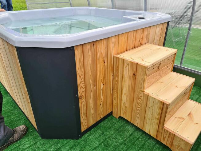 JACUZZI, Wanna SPA, Balia ogrodowa - Modern Houses
