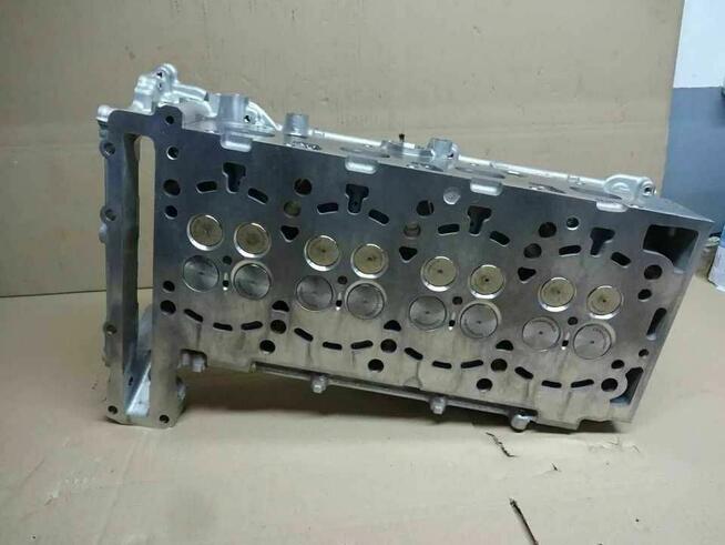 Mercedes-Benz Głowica silnika OM654 z zaworami R654016