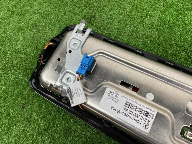 Mercedes-Benz Ekran nawigacji satelitarnej A2139006335 NOWY