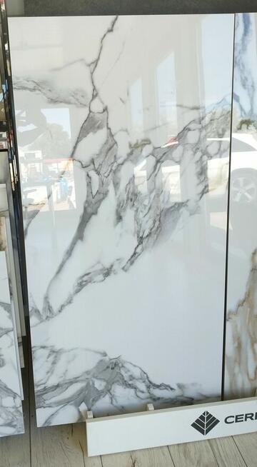 Płytki polerowane marmur ścienne, podłogowe Calacatta white