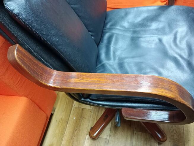 Fotel gabinetowy czarny skórzany fotele gabinetowe do biur