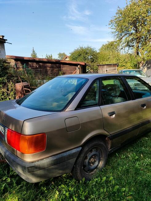 samochód osobowy AUDI 80