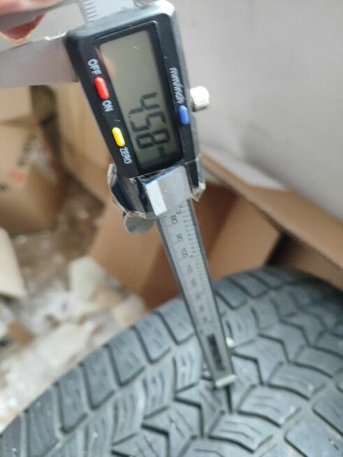 Opony zimowe 16 Dębica Frigo