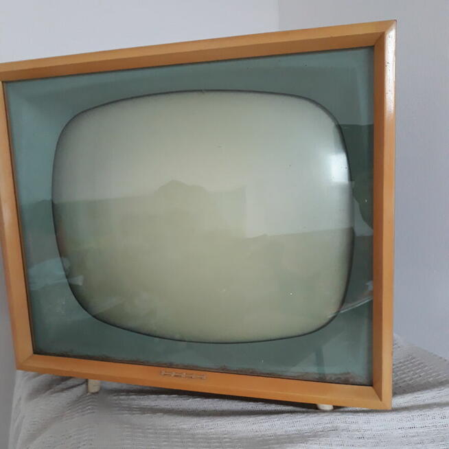 Stary Telewizor Tesla Lotos Vintage PRL