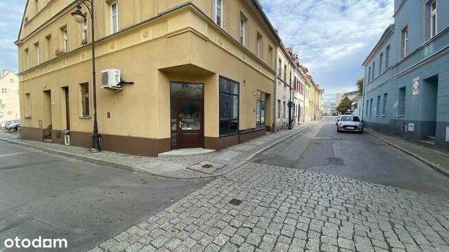Centrum, Rynek Oleśnica, lokal, witryna