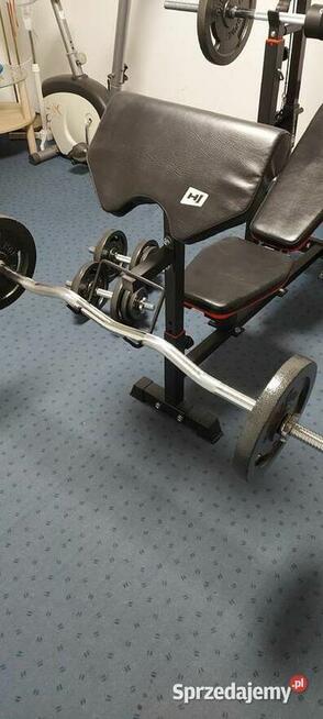 Ławka pod sztangę z wyciągiem i modlitewnikiem