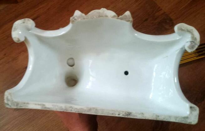 Kropielnica Chrystus niosący krzyż Porcelana