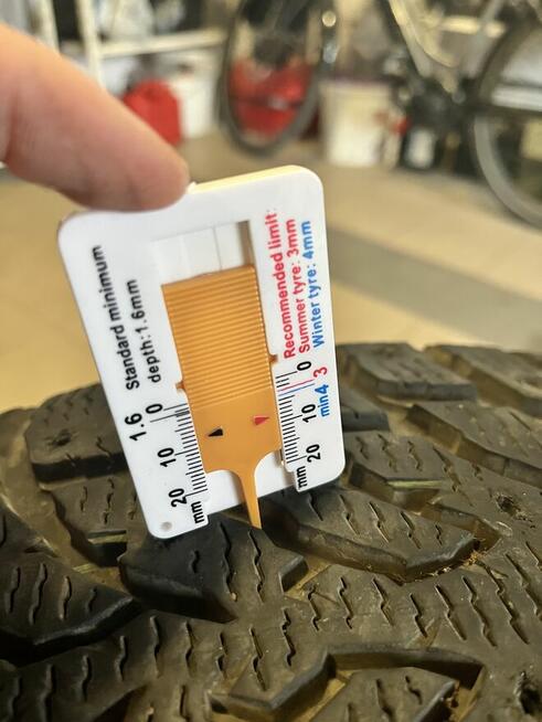 Opony nokian hakkapeliitta 9