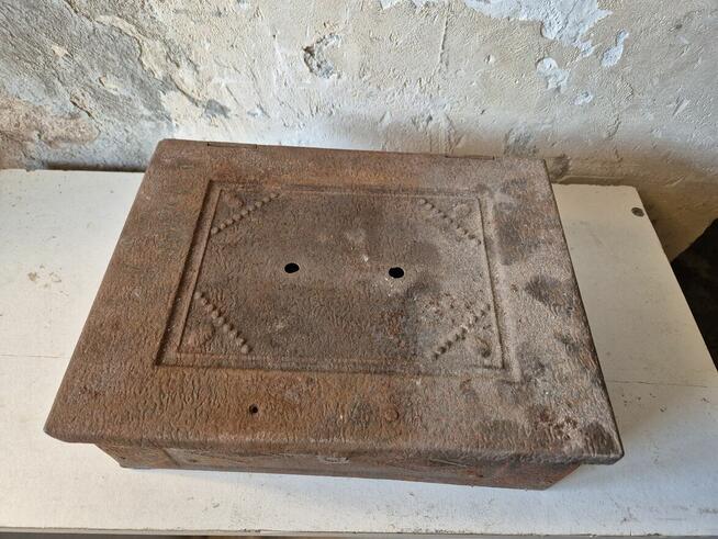 Szkatułka metalowa do renowacji