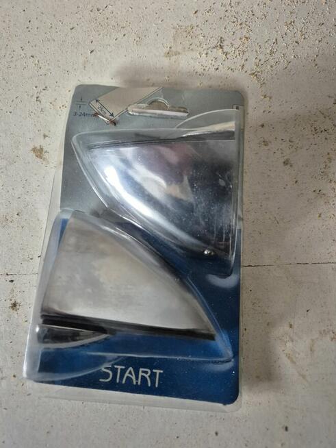 Uchwyty na półki szklane